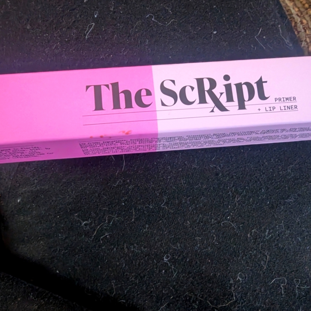 The script primer and lip liner